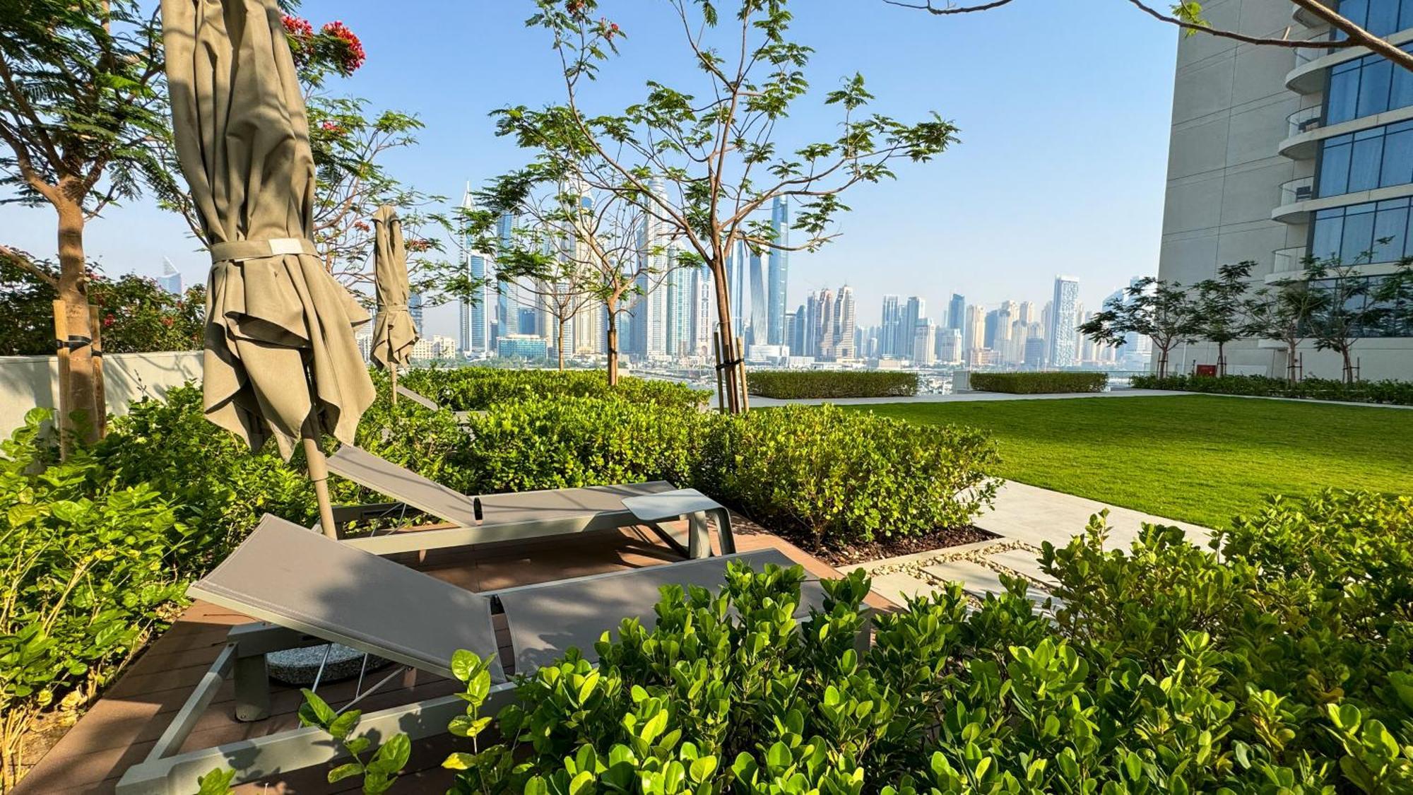 Beachfront 2-bdr, High Floor, Sea And Palm View, Access Apartment