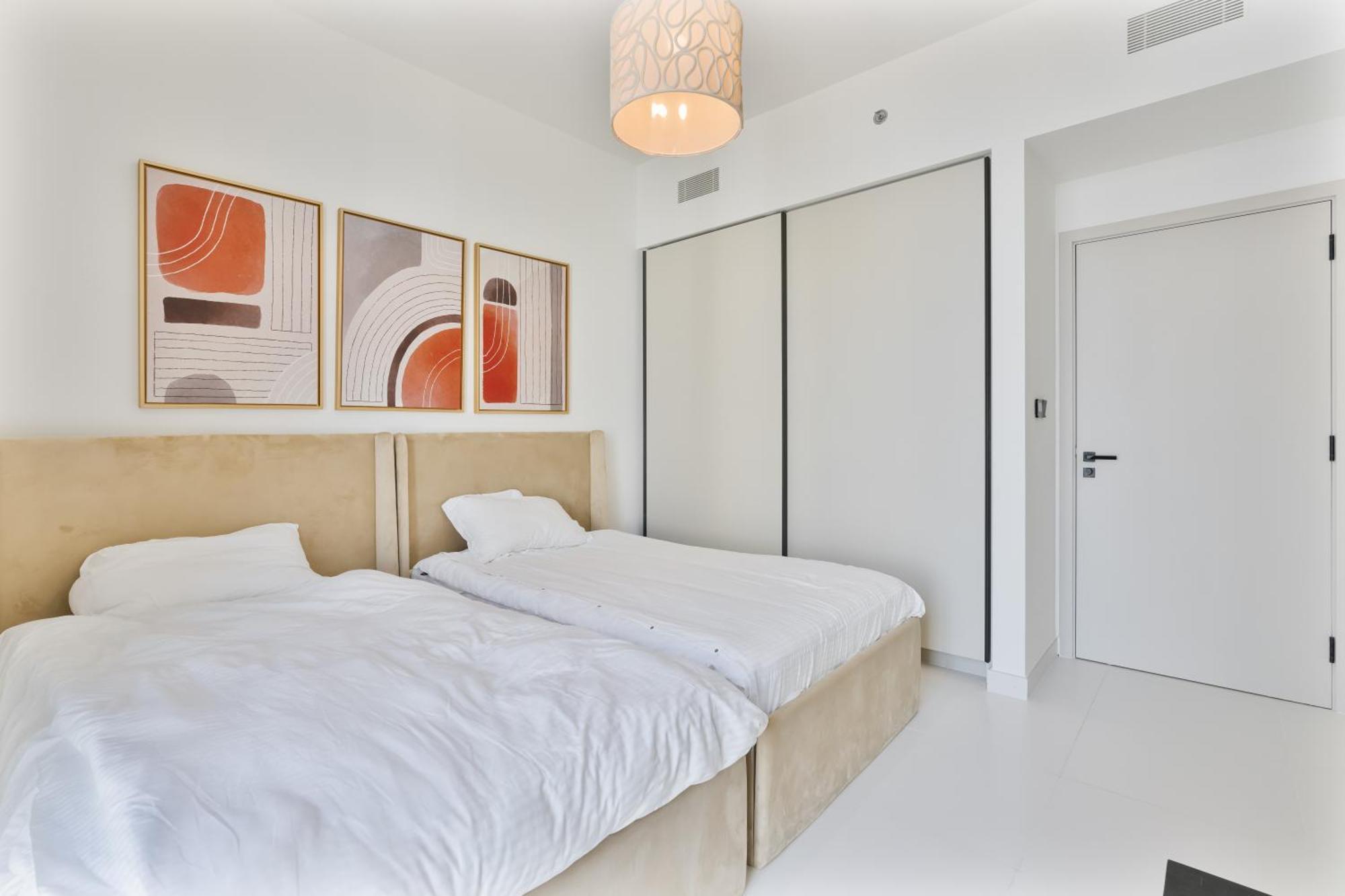 Apartment Beachfront 2-bdr, High Floor, Sea And Palm View, Access Dubai
